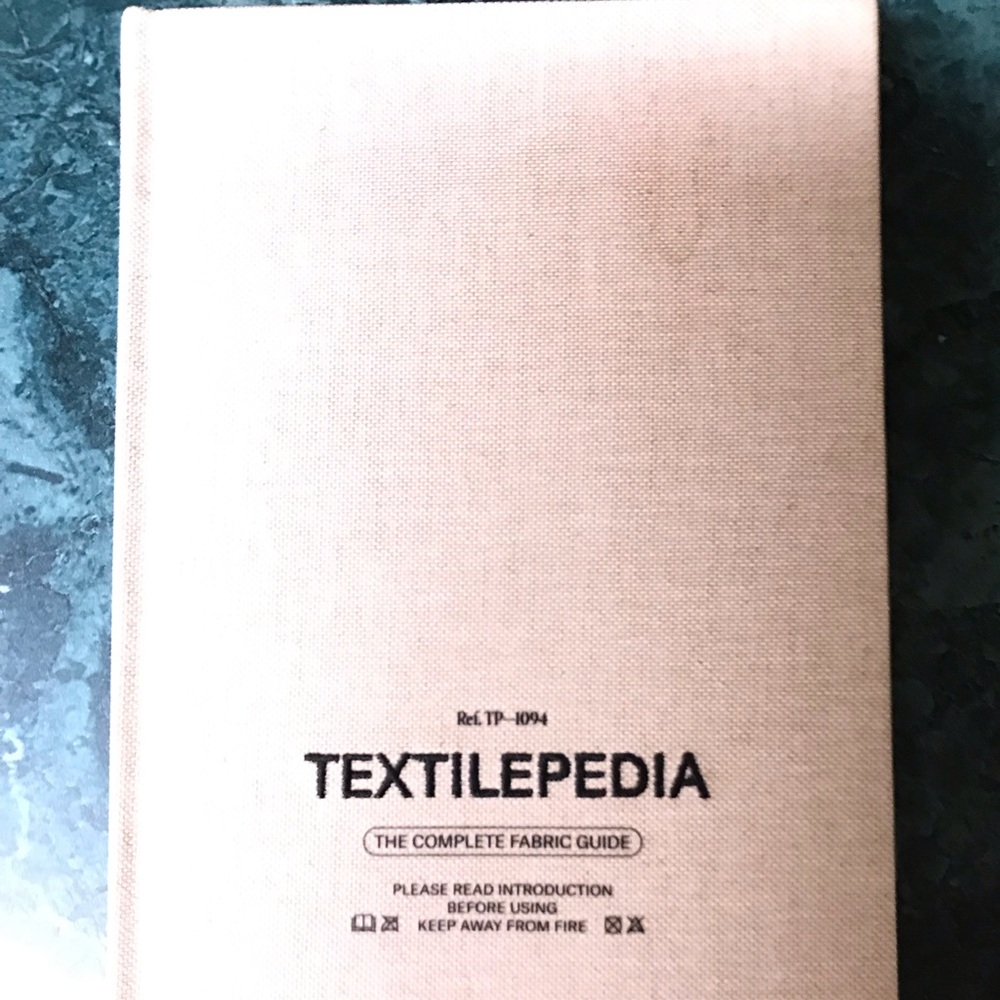 Textilepedia the complete reference guide
Animal Hair Reference Book